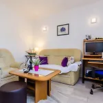 아파트 Veronika - One Bedroom With Terrace *