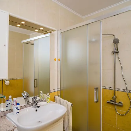 Veronika - One Bedroom With Terrace * دوبروفينك