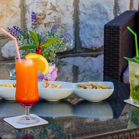 Daire Veronika - One Bedroom With Terrace