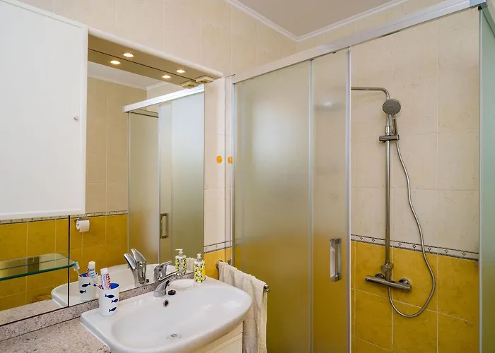 Veronika - One Bedroom With Terrace * Dubrovnik