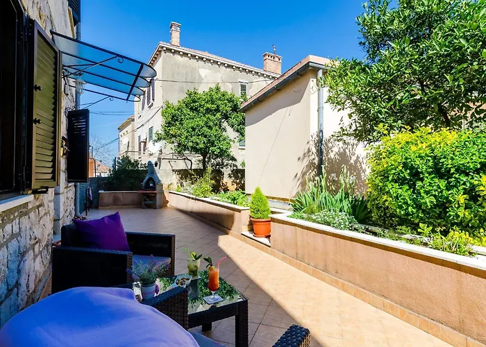 Veronika - One Bedroom With Terrace Apartman