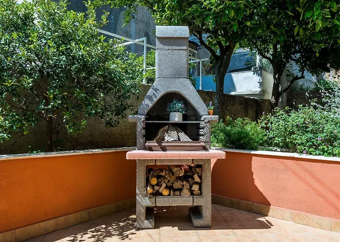 Veronika - One Bedroom With Terrace Apartman *