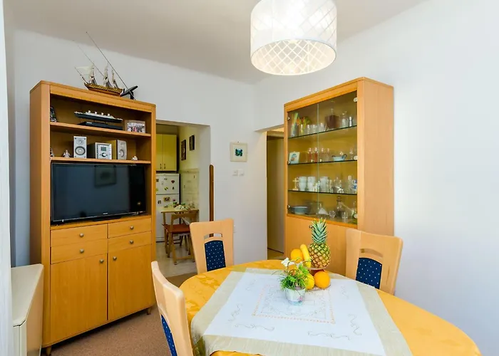 Veronika - One Bedroom With Terrace Apartman